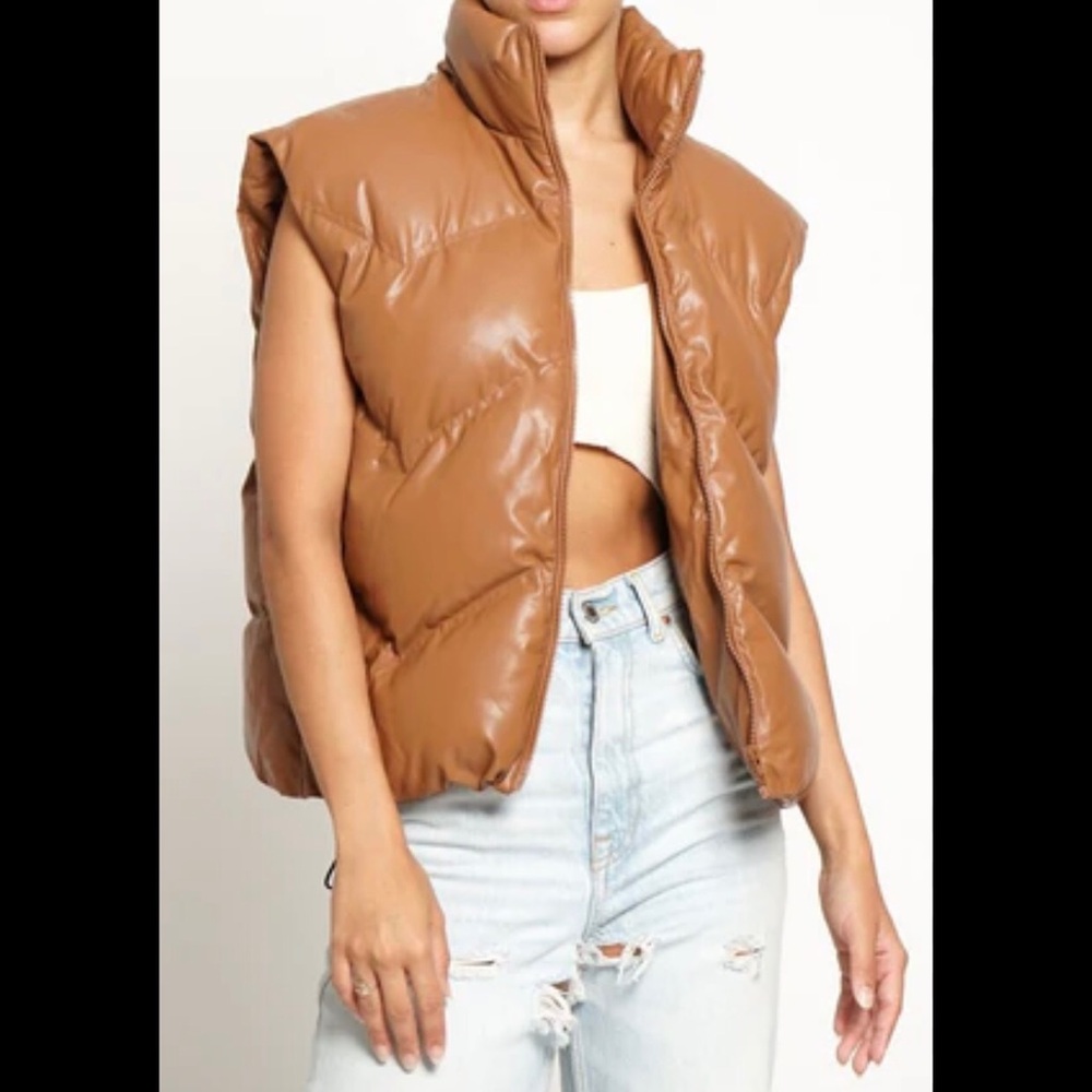 NWT Zara Women’s Oversized Faux Leather Puffer Vest - Picture 11 of 11